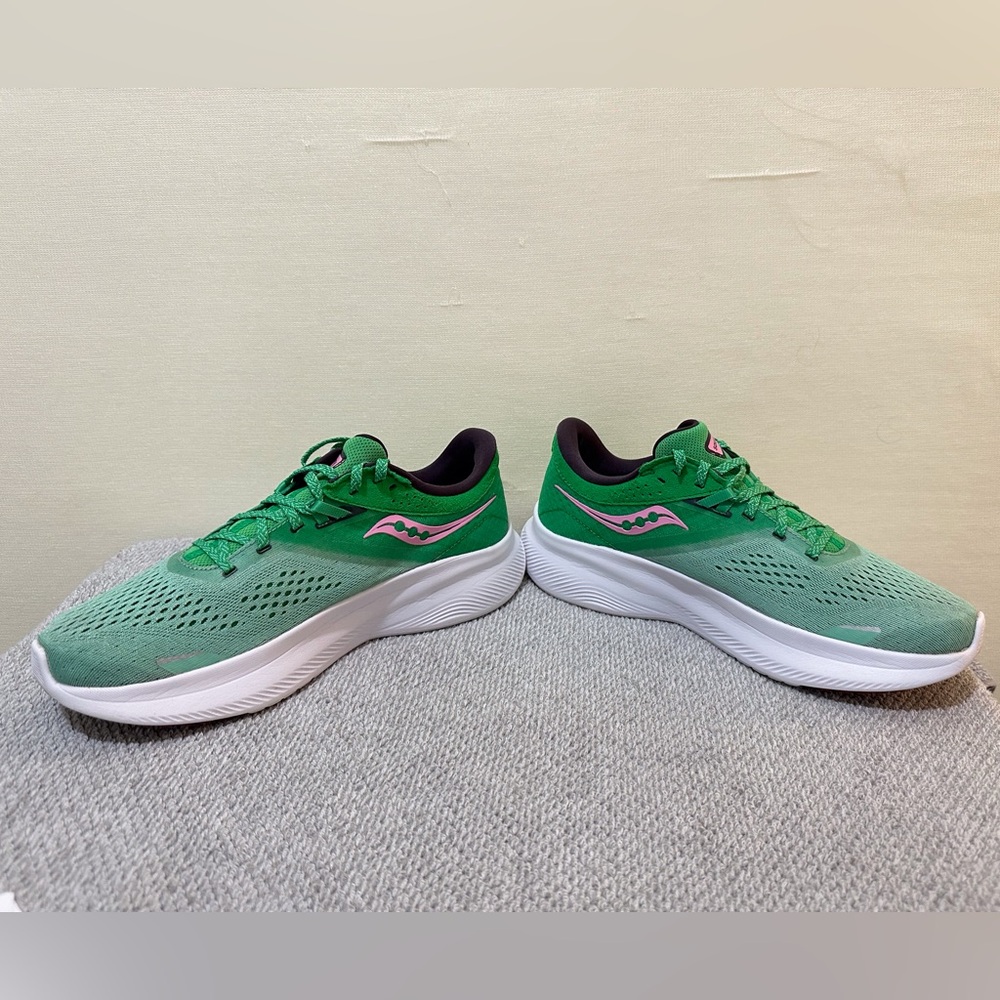 Saucony Green Pink Women's Running Shoes